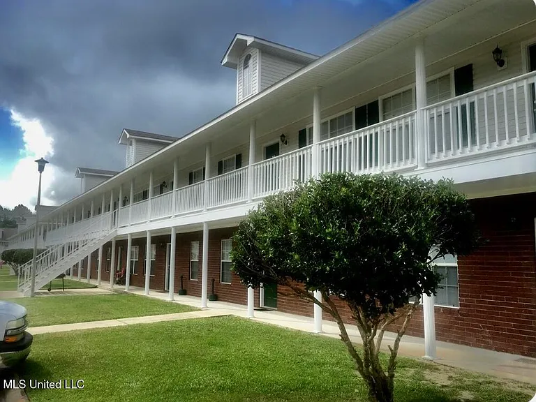 5080 Gautier Vancleave Road