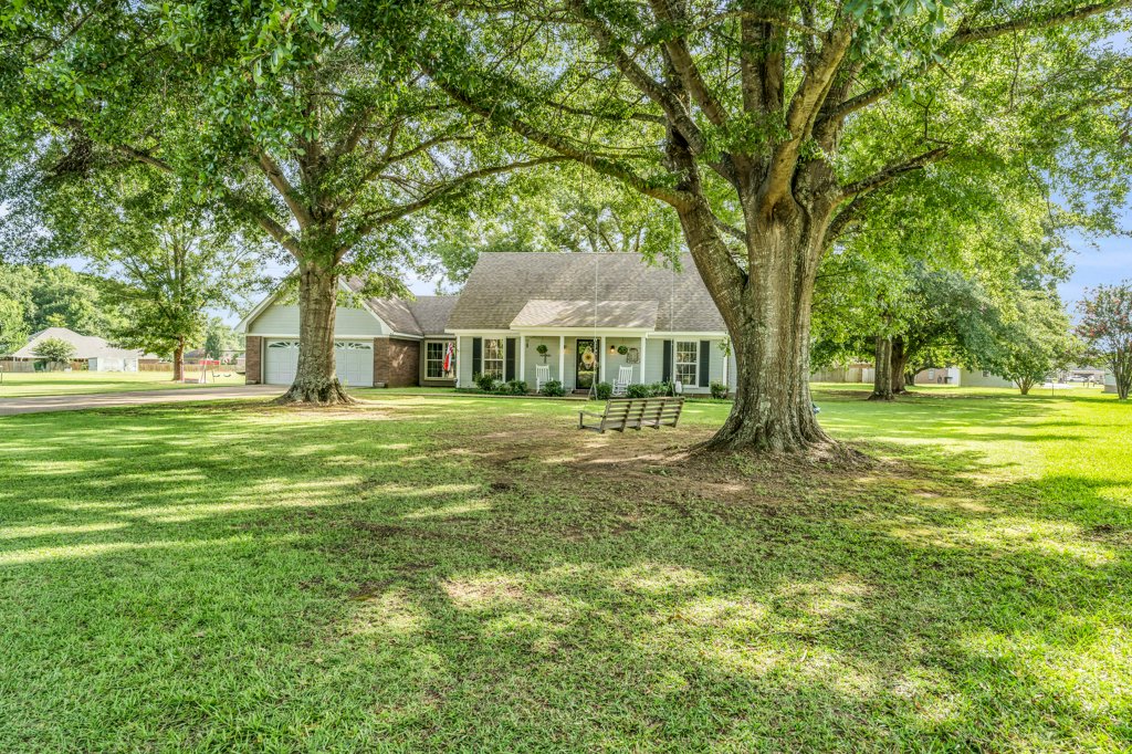 108 Countryside Ln