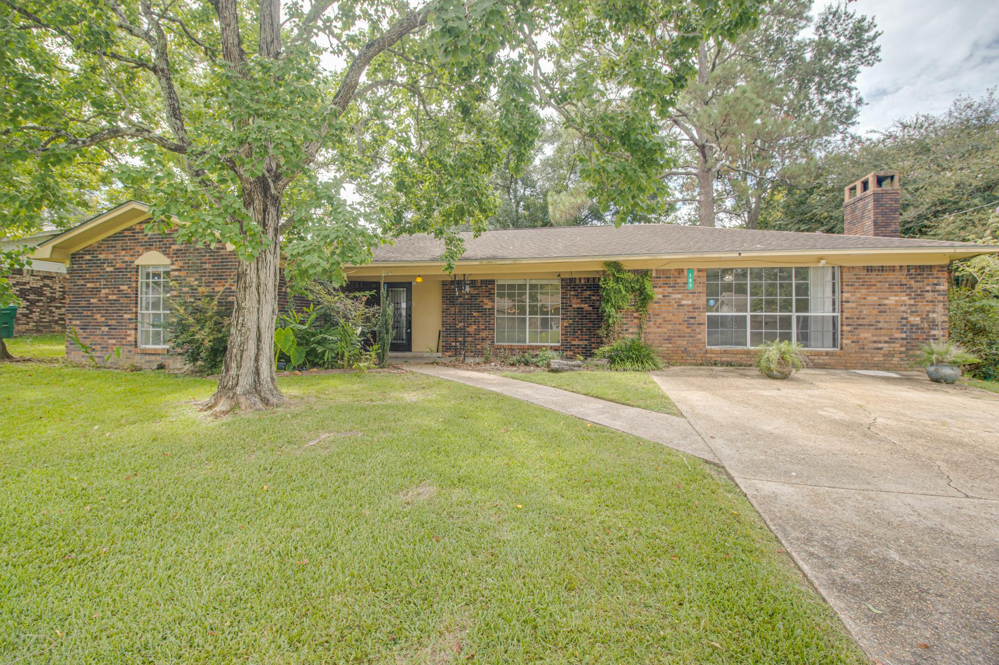 107 Deanna Street